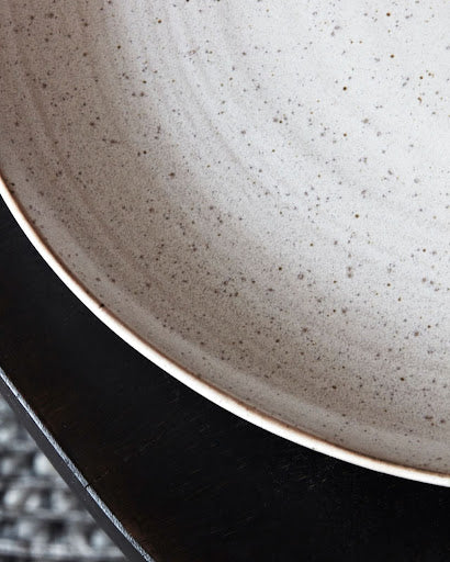 Pion Dinner Plate - Warm White Speckle